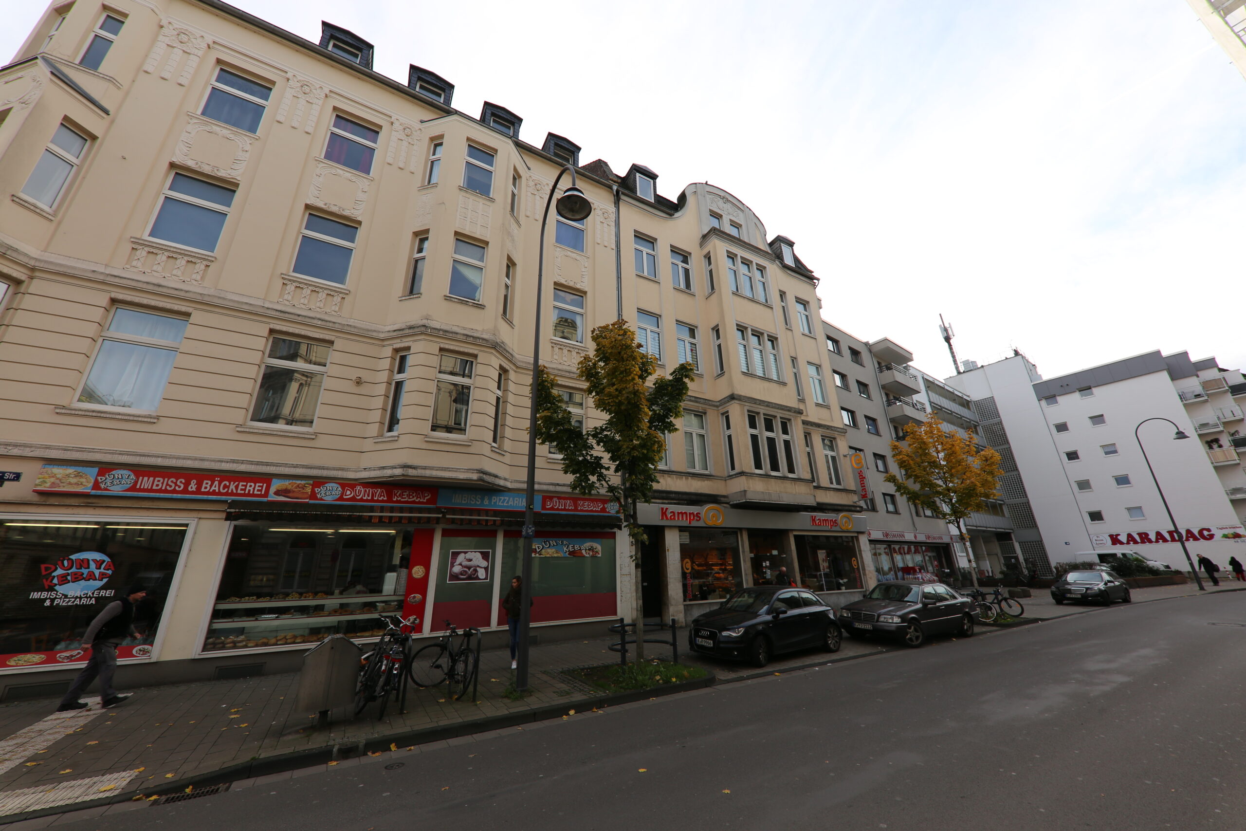 Wohn- und Geschäftshaus